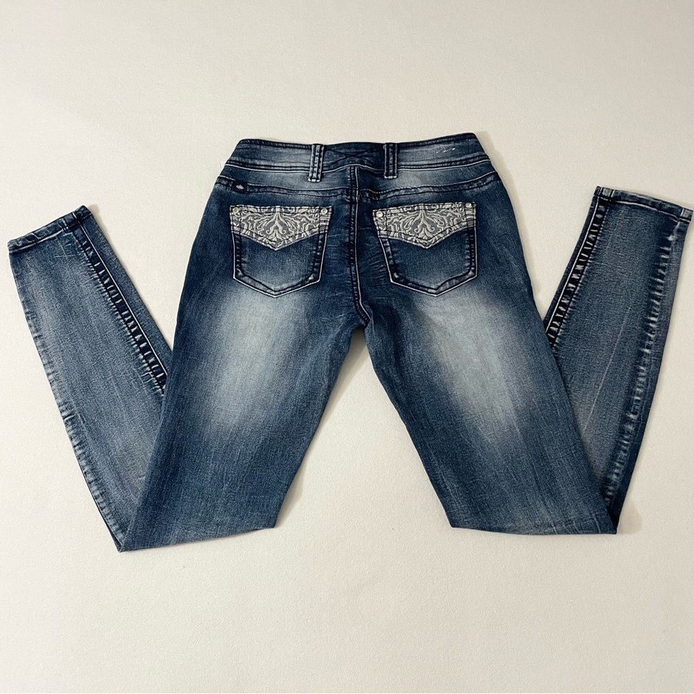 Almost Famous Skinny Ripped Jean - Picture 5 of 10